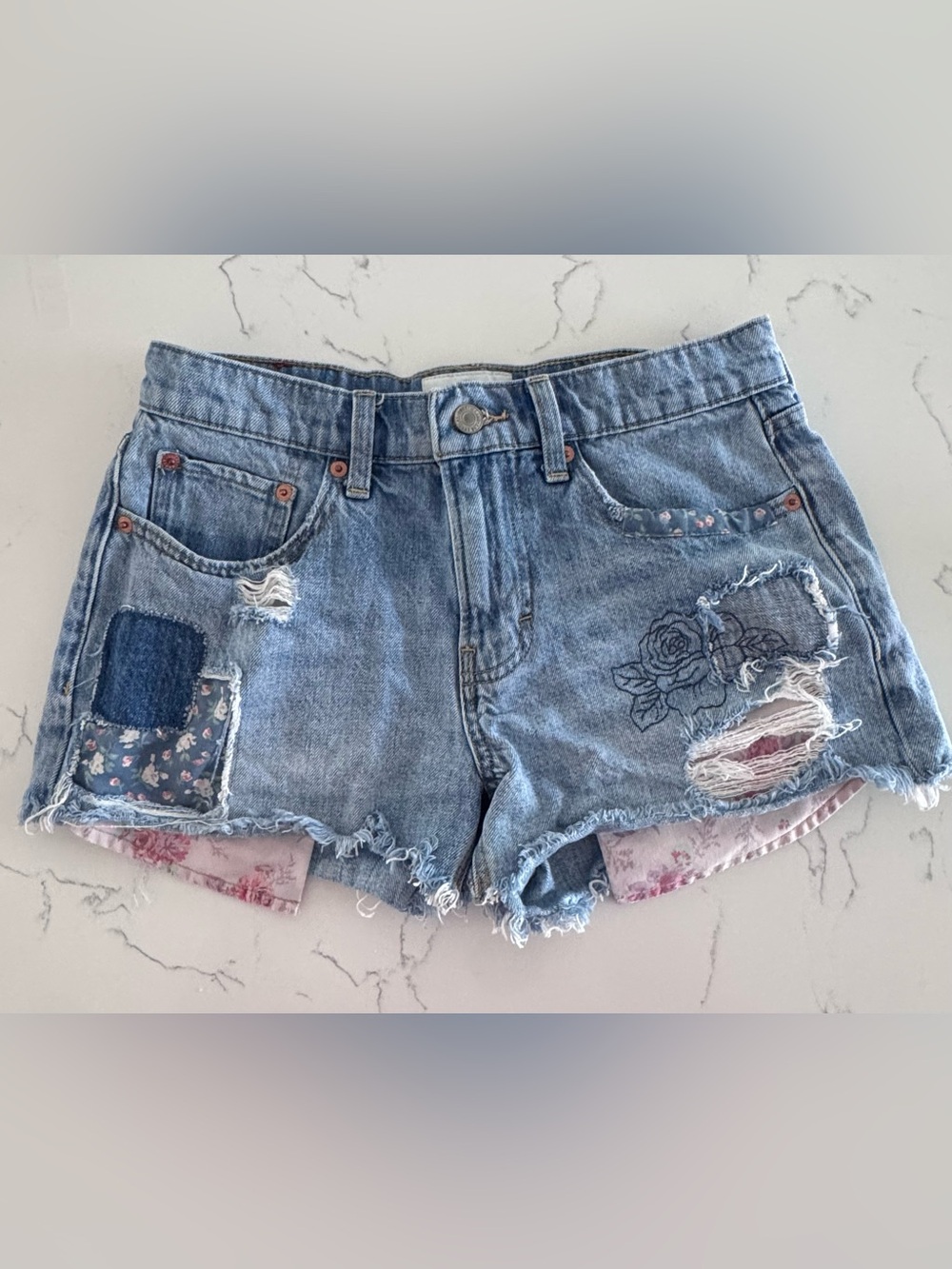 Laura Ashley x Lucky Brand Womens 4/27 Distressed Floral Patchwork Denim Shorts